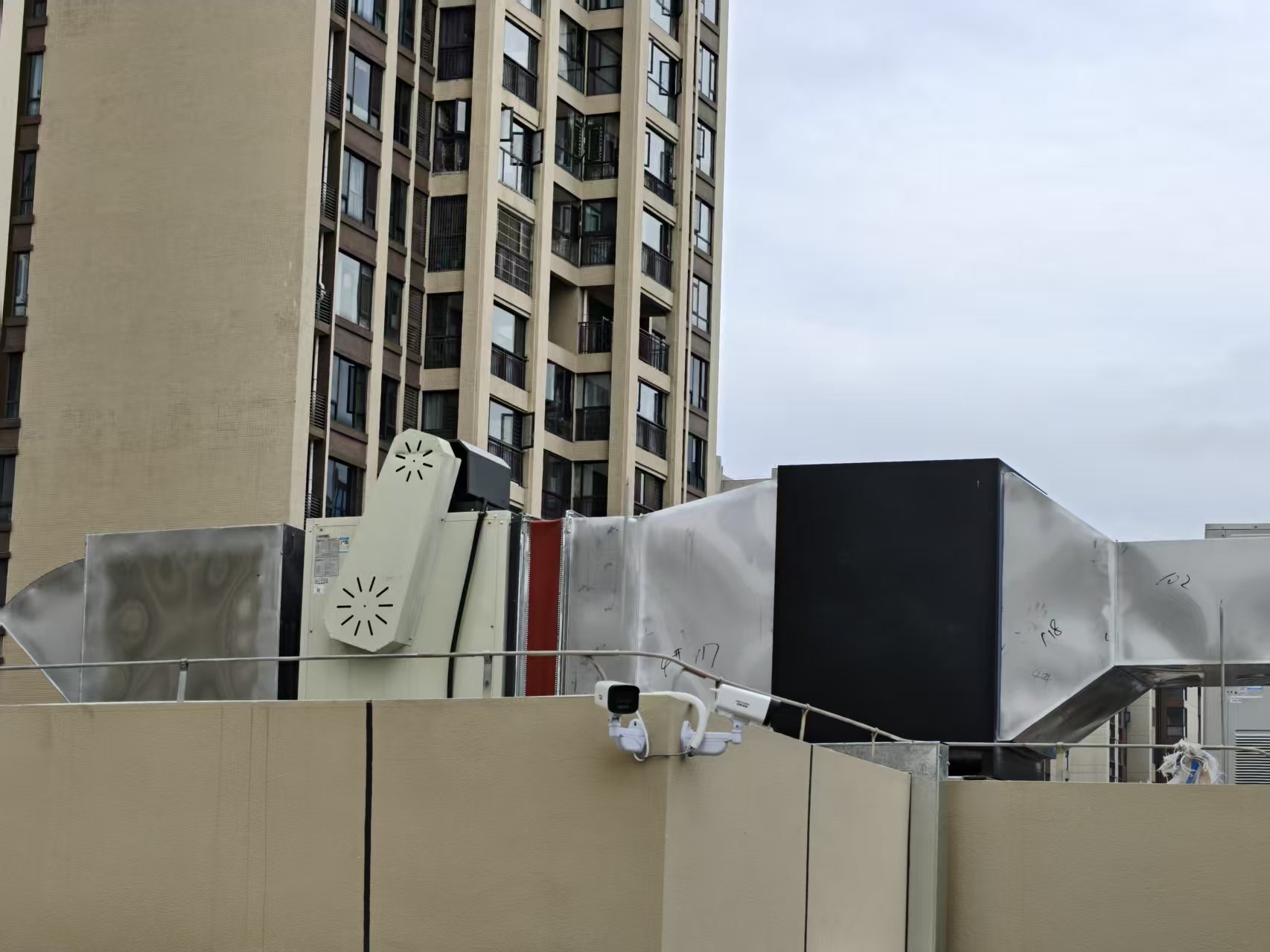 1748938071860698.jpg 1748938071860698.jpg